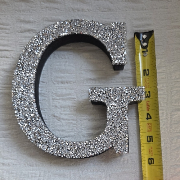 Sparkling Silver Letter G Decor - Picture 2 of 4